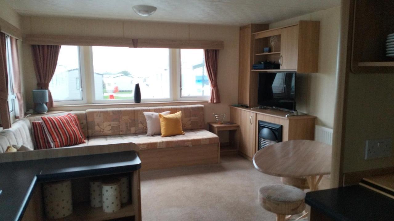 Seascape - Blue Dolphin Holiday Park Gristhorpe Экстерьер фото